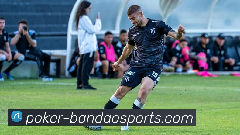 贤篮球：探索篮球运动的智慧与魅力，提升团队合作与个人技能的完美结合